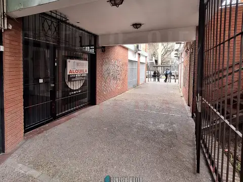 Local en Alquiler en Centro, $ 400.000