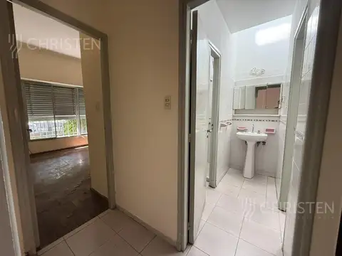 Casa en Alquiler con 1 cochera