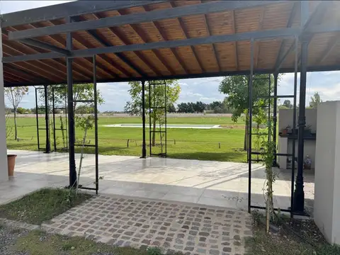 Casa en venta Estancia Benquerencia sobre chacra de 2,7 hectáreas