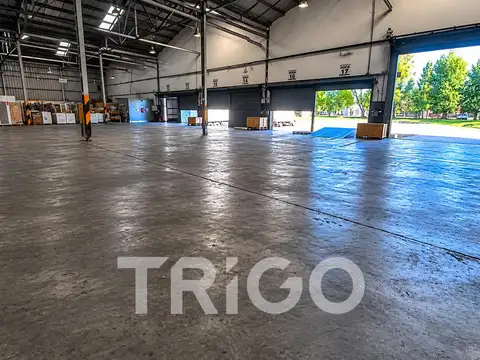 Depósito nave industrial de 5.500 mts en alquiler en Hurlingham Predio cerrado a 10 min Au.Buen Ayre