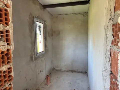 Casa 2 ambientes con 1 baño