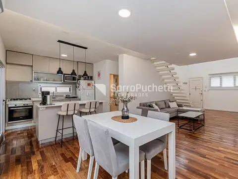 Depto Tipo Casa en Venta con 1 cocheras