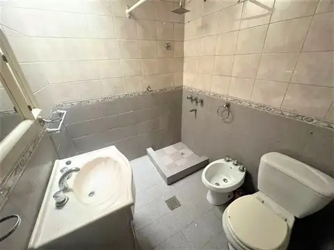 Depto Tipo Casa 2 ambientes con 1 baño
