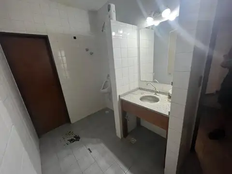 Oficina en Alquiler al Este