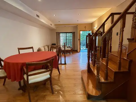 Casa 5 ambientes con 3 baños