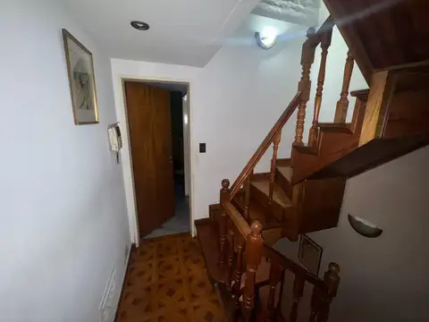 Casa 12 ambientes con 6 baños