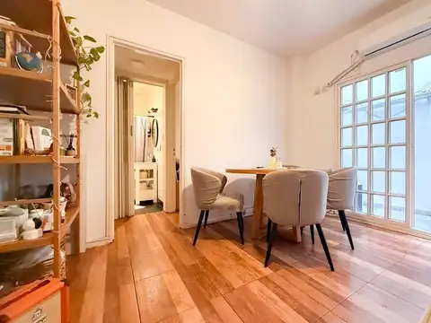 Venta depto dos ambientes con patio en Versalles