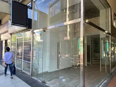 Venta de Local Comercial con Renta en Retiro - Recoleta