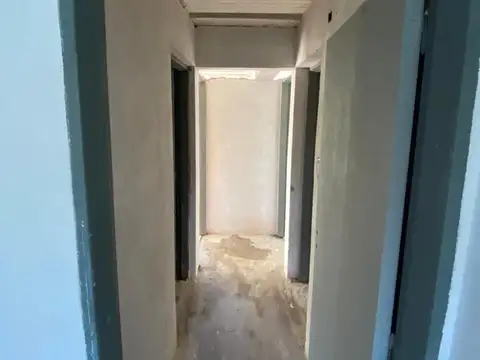 Casa 5 ambientes con 1 baño