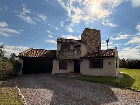 Casa en Venta en La Silleta, USD 215.000