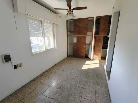 Depto Tipo Casa en Venta en Lanus Oeste, USD 37.000