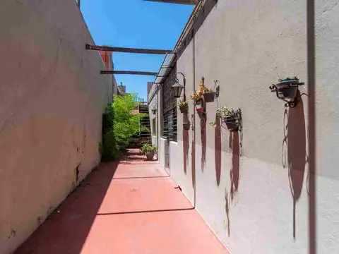 CASA EN VENTA DOS DORMITORIOS B. SAN MARTIN
