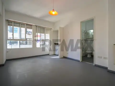 Departamento en Alquiler en Monserrat, $ 450.000