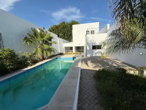 Casa de 3 dormitorios en alquiler