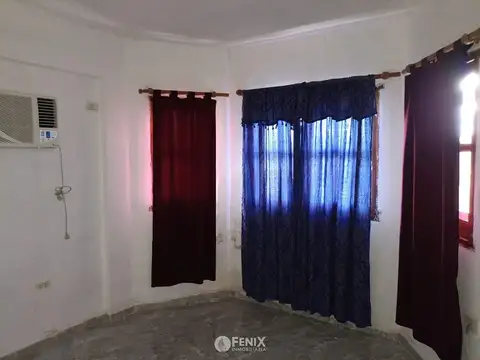 CF1316 - CASA EN VENTA - 5 DORMITORIOS - BARRIO JARDÍN