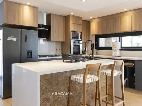 Casa en Venta de 5 dormitorios