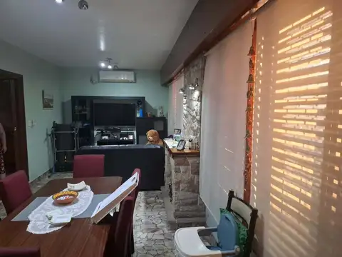 Casa 3 ambientes con 2 baños