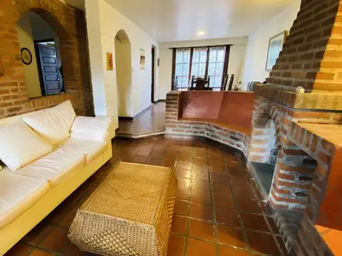 VENTA | CHALET 4 AMB | PARQUE LURO