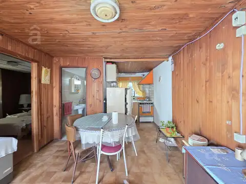 Casa 3 ambientes con 2 baños