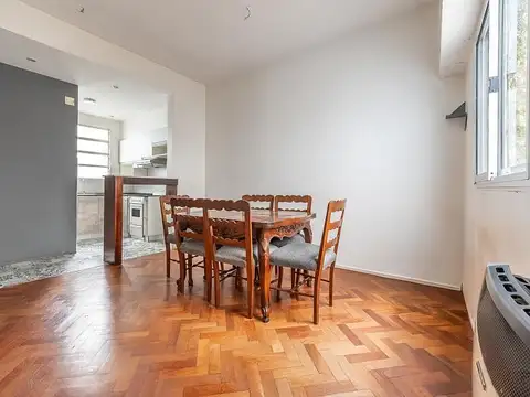 Venta Departamento 3 ambientes PH Al frente 1º Piso Luminoso Bajas expensas Por escalera Caballito