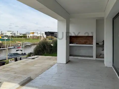 Casa en Alquiler de 3 dormitorios