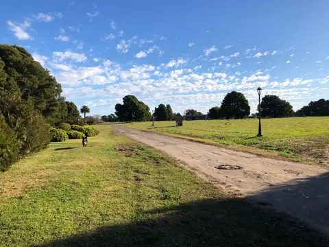 TERRENOS  EN CASTELLI CERCANOS RUTA 2 zona residencial