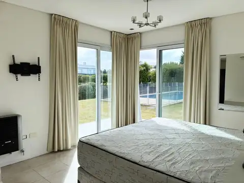 Casa en Alquiler en Countries y Barrios Cerrados en la Plata, USD 1.200