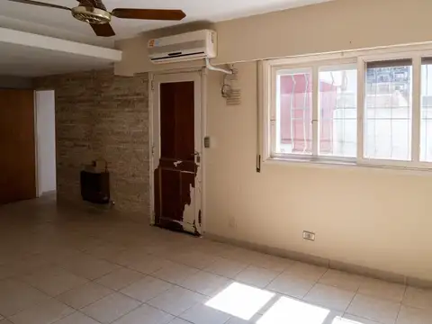 Depto Tipo Casa en Venta 46 años
