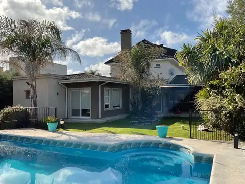 CASA EN VENTA EN VILLAGE DEL PARQUE