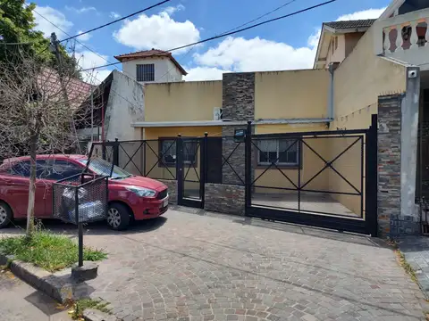 Venta de ph en Adrogué