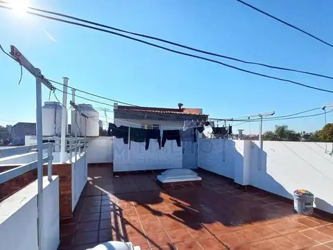 Casa 5 ambientes con 4 baños