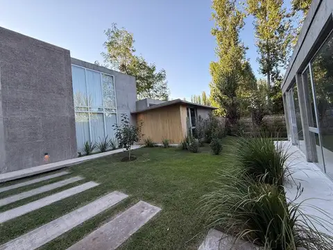 Casa en Alquiler en Chacras de Coria, USD 1.700