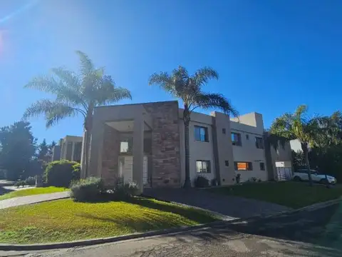 Casa en Venta en Barrio Parque Leloir, USD 485.000