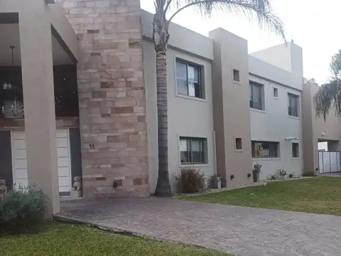 Casa en Venta de 5 dormitorios