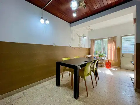 Casa 3 ambientes con 1 baño