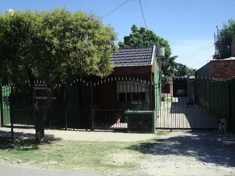 Casa  en Venta ubicado en Quilmes Oeste, Quilmes, G.B.A. Zona Sur - SVN0680_LP584468_1