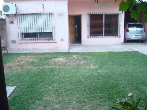 Casa  en Venta ubicado en Quilmes Oeste, Quilmes, G.B.A. Zona Sur - SVN0680_LP584468_1