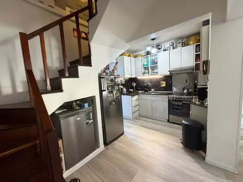 Depto Tipo Casa en Venta 49 años