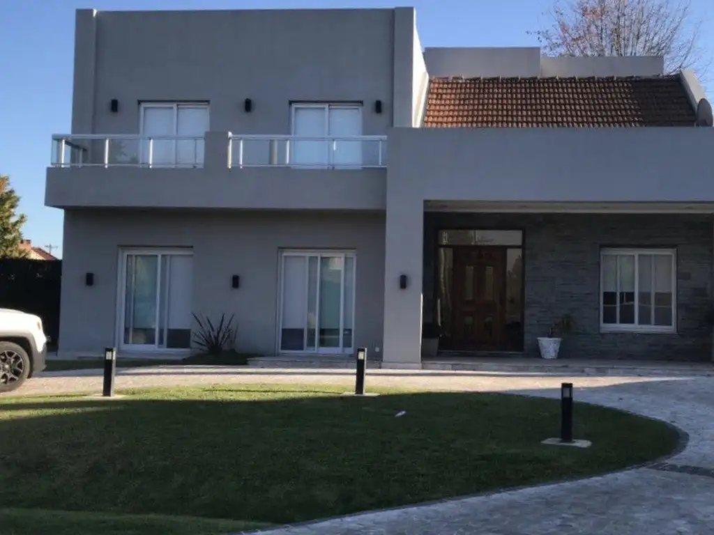 Casa en Venta en Country Club Banco Provincia - 3 dormitorios