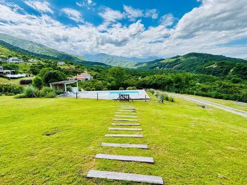 Casa en La Hoyada de Castellanos, exclusivo barrio de San Lorenzo, Salta