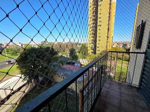   ALQUILADO   DEPARTAMENTO 3 AMB. CON BALCÓN, EN 4º PISO