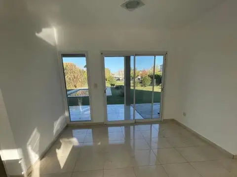 CASA EN VENTA EN HARAS SANTA MARIA