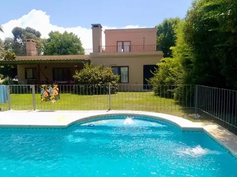 Alquilo Casa en Barrio Privado Los Alcanfores, Pilar  