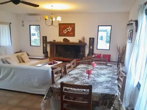 Alquilo Casa en Barrio Privado Los Alcanfores, Pilar  