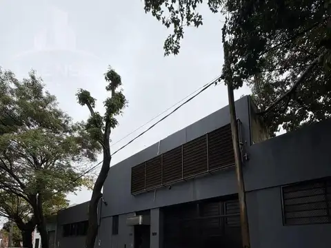 Galpon de 580m2 en alquiler -  Quilmes Oeste