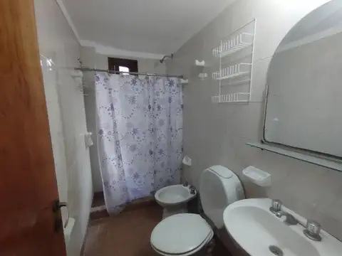 Casa 3 ambientes con 2 baños