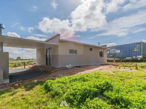 Casa en Alquiler con 1 cochera