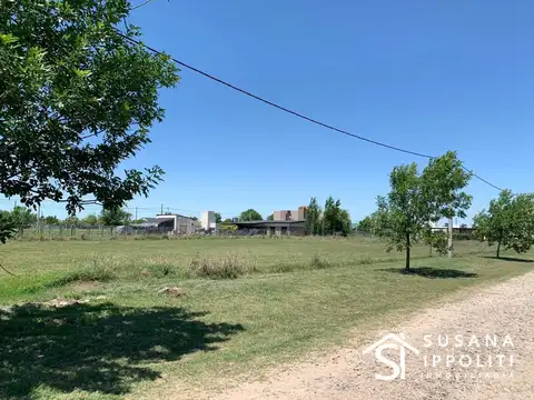 Lote en Venta de 518m2 con orientación OE en Roldán