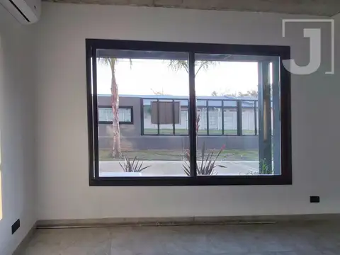 Departamento en Alquiler con 1 cochera