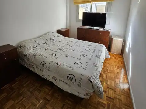 Depto. 2 Amb. Piso Alto, Luminoso y Excel. Ubic. Op. muebles